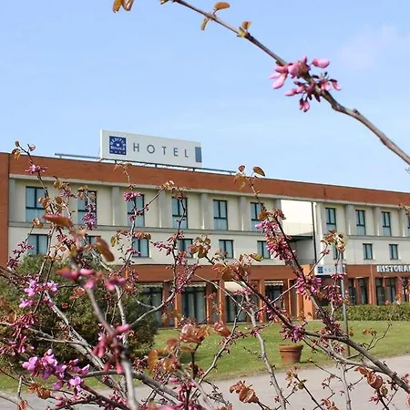 Meditur Pisa - Hotel *